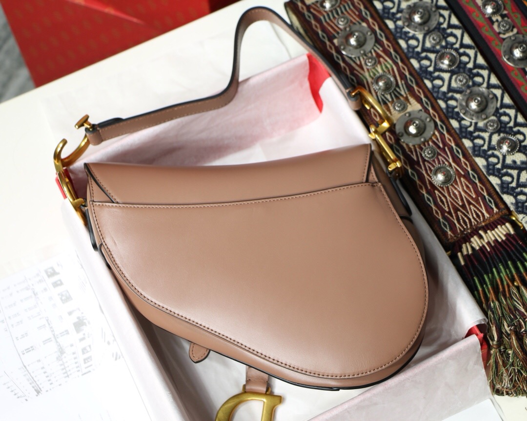 M0446CWVG, DIOR SADDLE CALFSKIN BAG