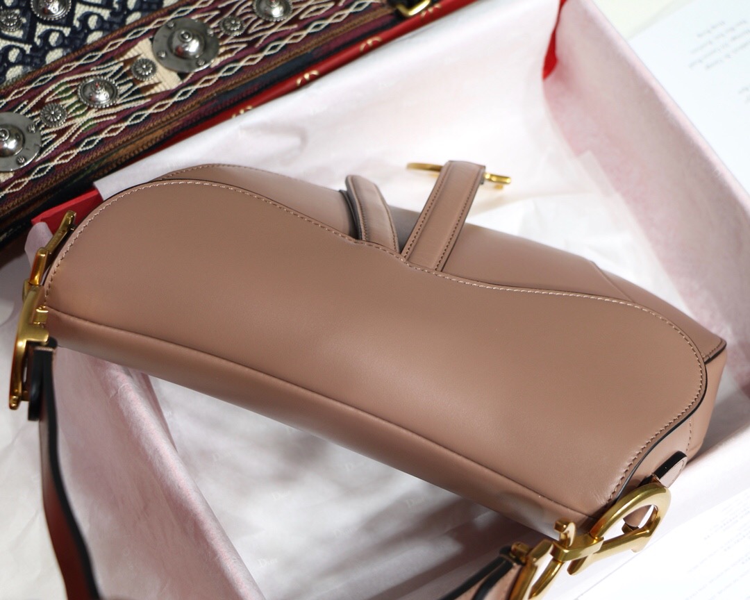M0446CWVG, DIOR SADDLE CALFSKIN BAG