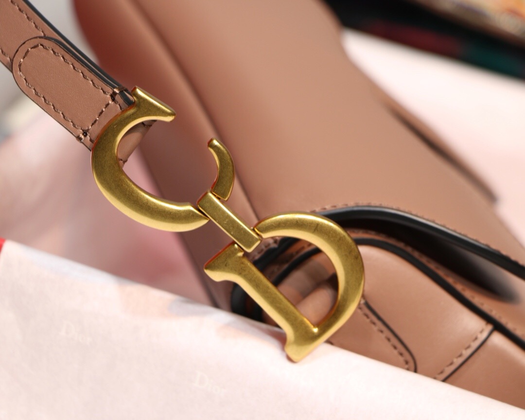 M0447CWVG, MINI DIOR SADDLE CALFSKIN BAG