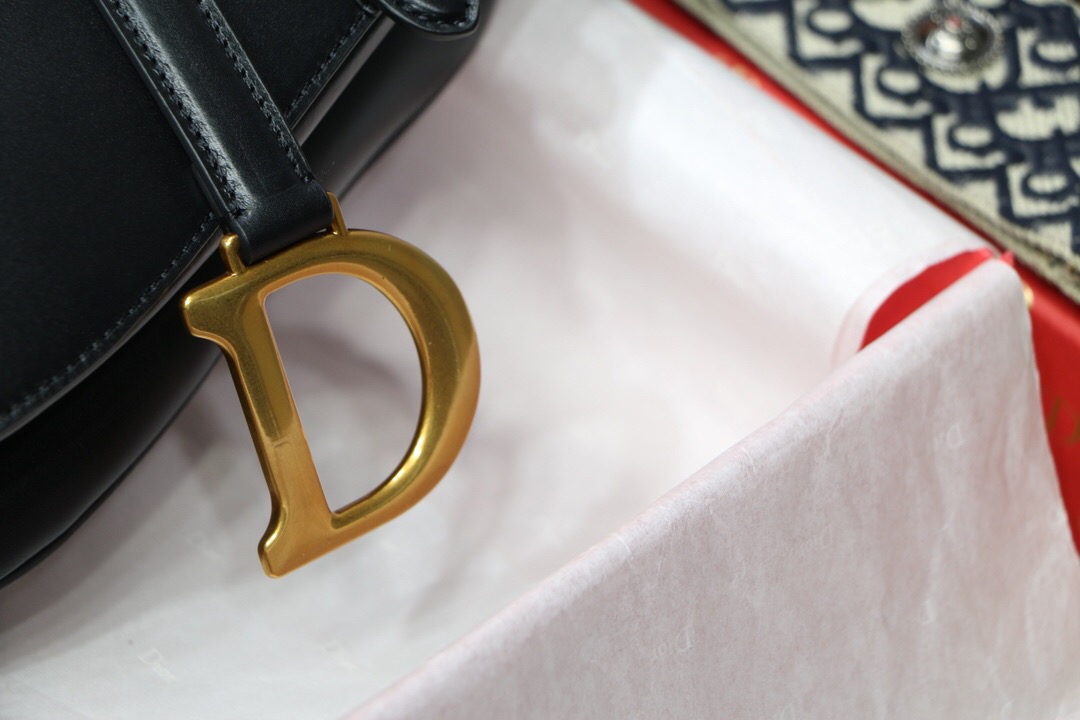 M0446CWVG, DIOR SADDLE CALFSKIN BAG
