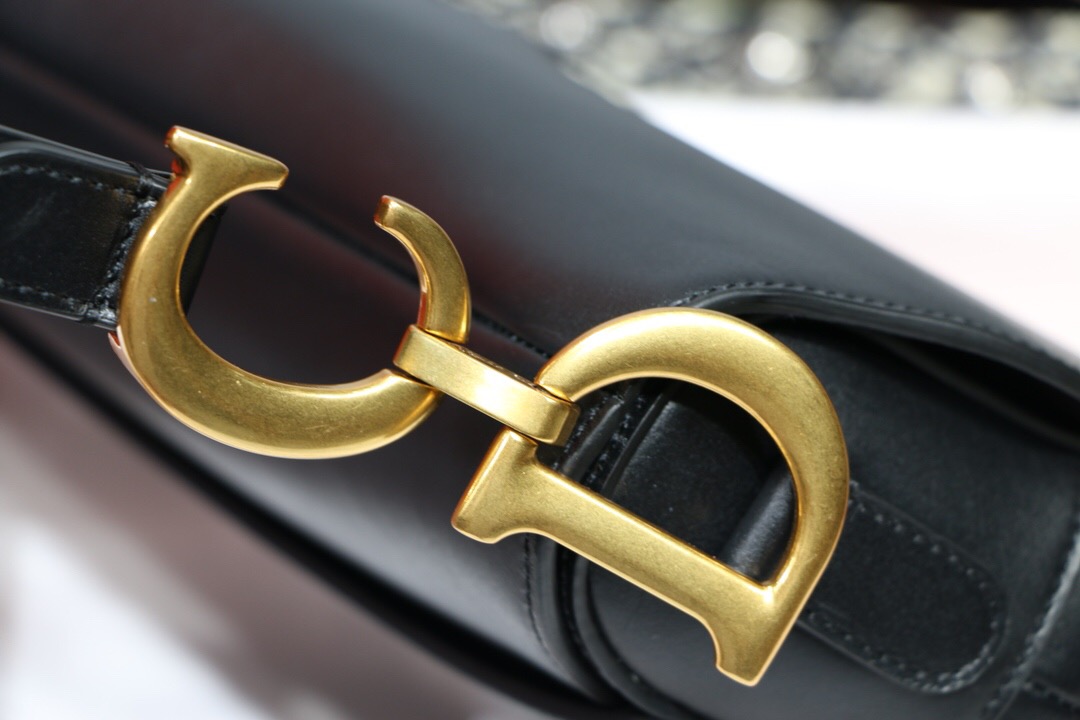 M0446CWVG, DIOR SADDLE CALFSKIN BAG