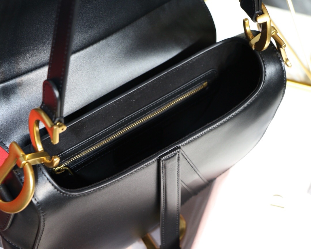 M0446CWVG, DIOR SADDLE CALFSKIN BAG