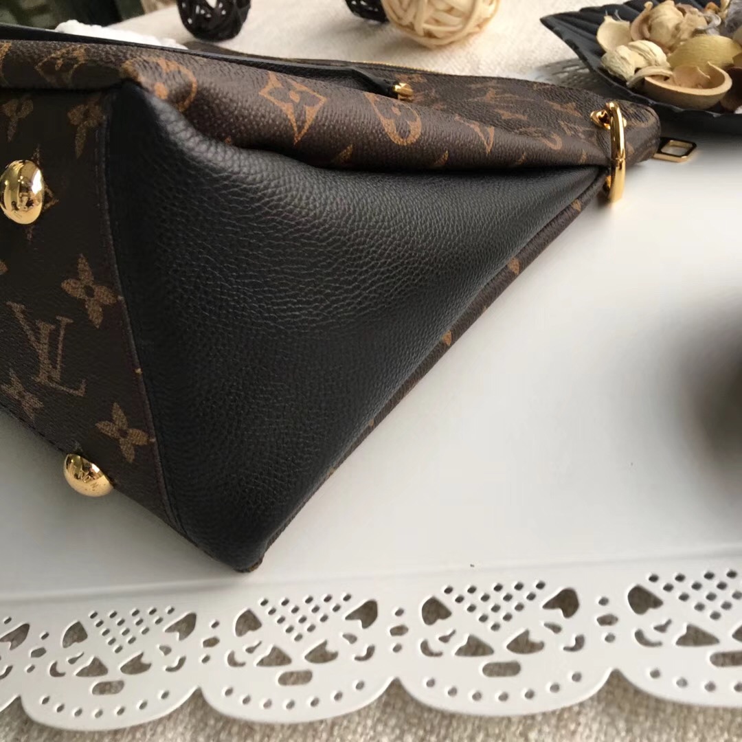 M43764, Pallas Luxury  Louis Vuitton Monogram Canvas and Leather Handbag