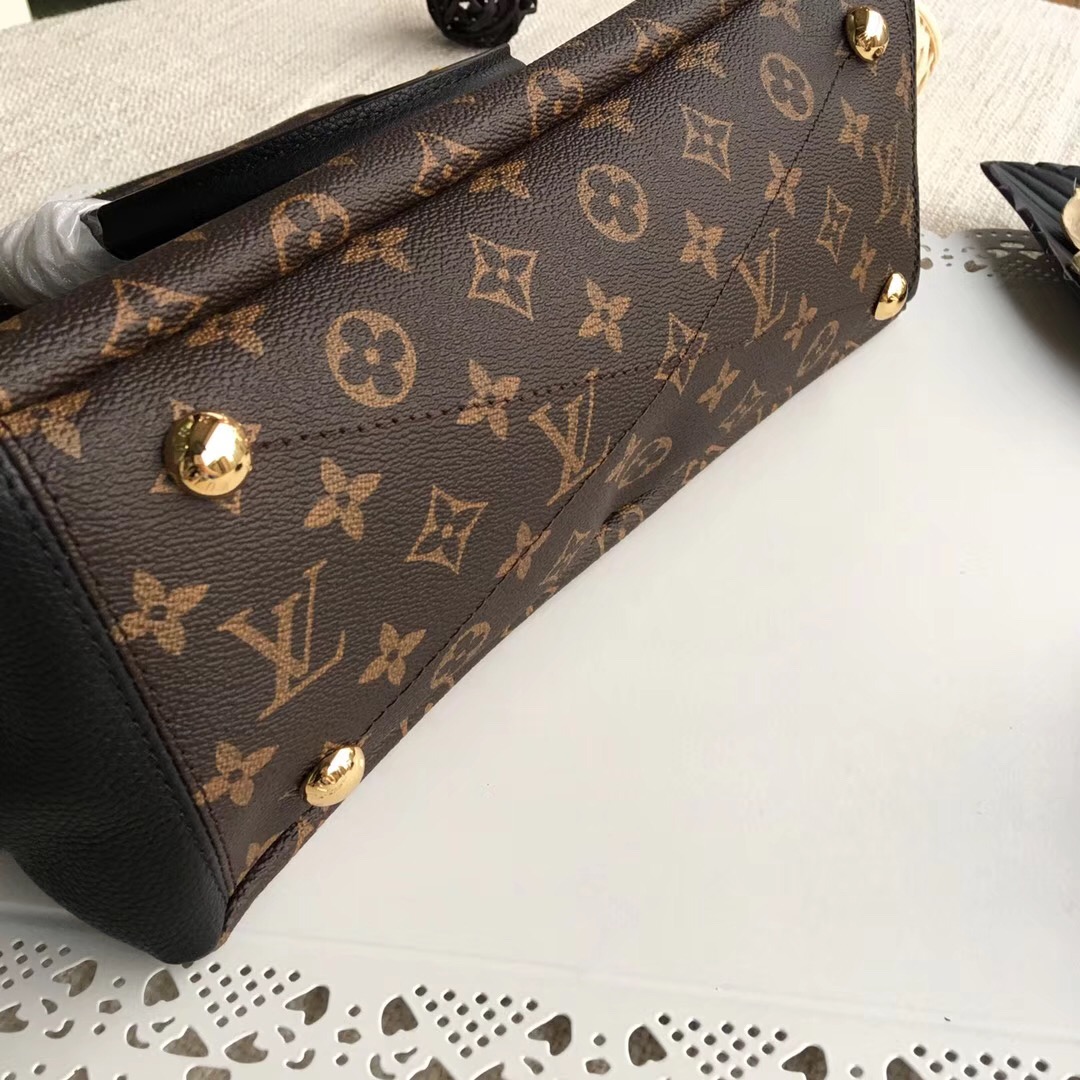 M43764, Pallas Luxury  Louis Vuitton Monogram Canvas and Leather Handbag