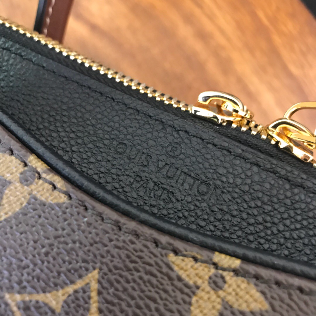 M41064, Pallas Luxury  Louis Vuitton Monogram Canvas and Leather Handbag