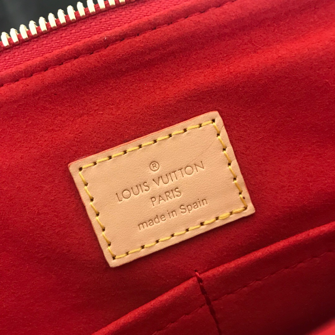 M41175, Pallas Luxury  Louis Vuitton Monogram Canvas and Leather Handbag