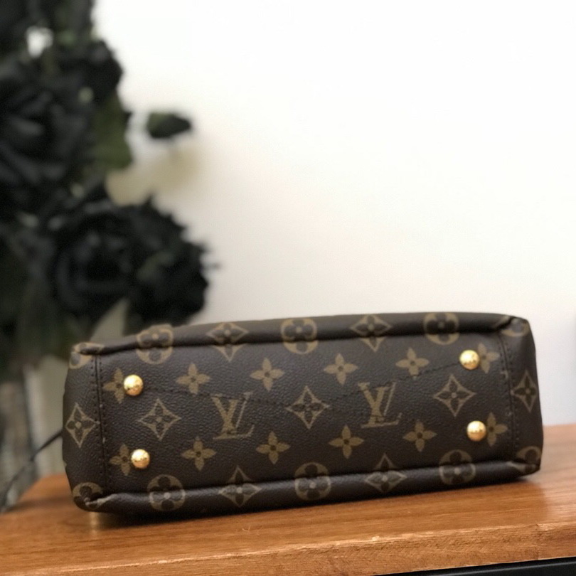 M41241, PALLAS BB Luxury  Louis Vuitton Monogram Canvas and Leather Handbag