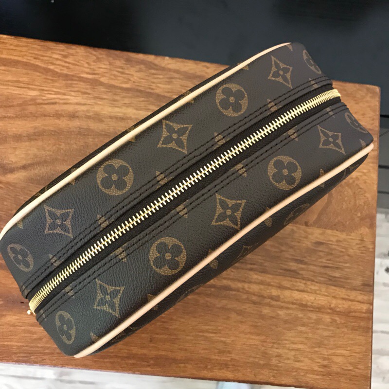M47527, TOILETRY BAG 25, Louis Vuitton LV