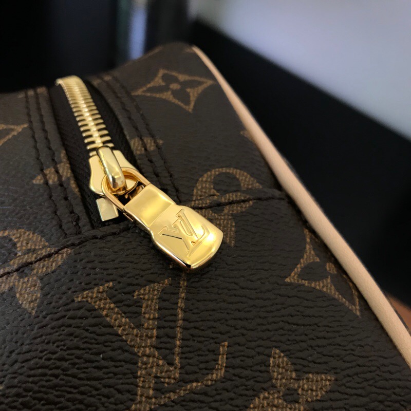 M47527, TOILETRY BAG 25, Louis Vuitton LV