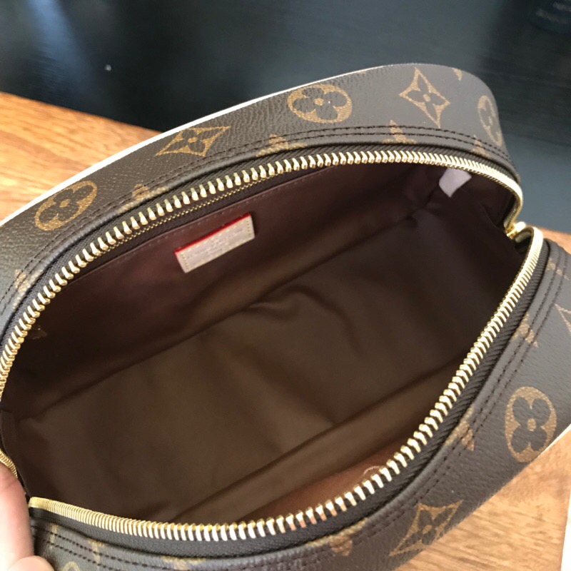 M47527, TOILETRY BAG 25, Louis Vuitton LV