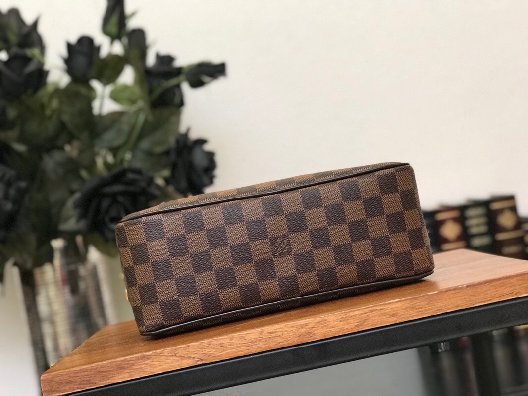 N47624, TOILETRY BAG 25, Louis Vuitton LV