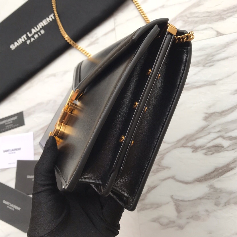 532750, CASSANDRA MONOGRAM CLASP BAG IN SMOOTH LEATHER, YSL Saint Laurent