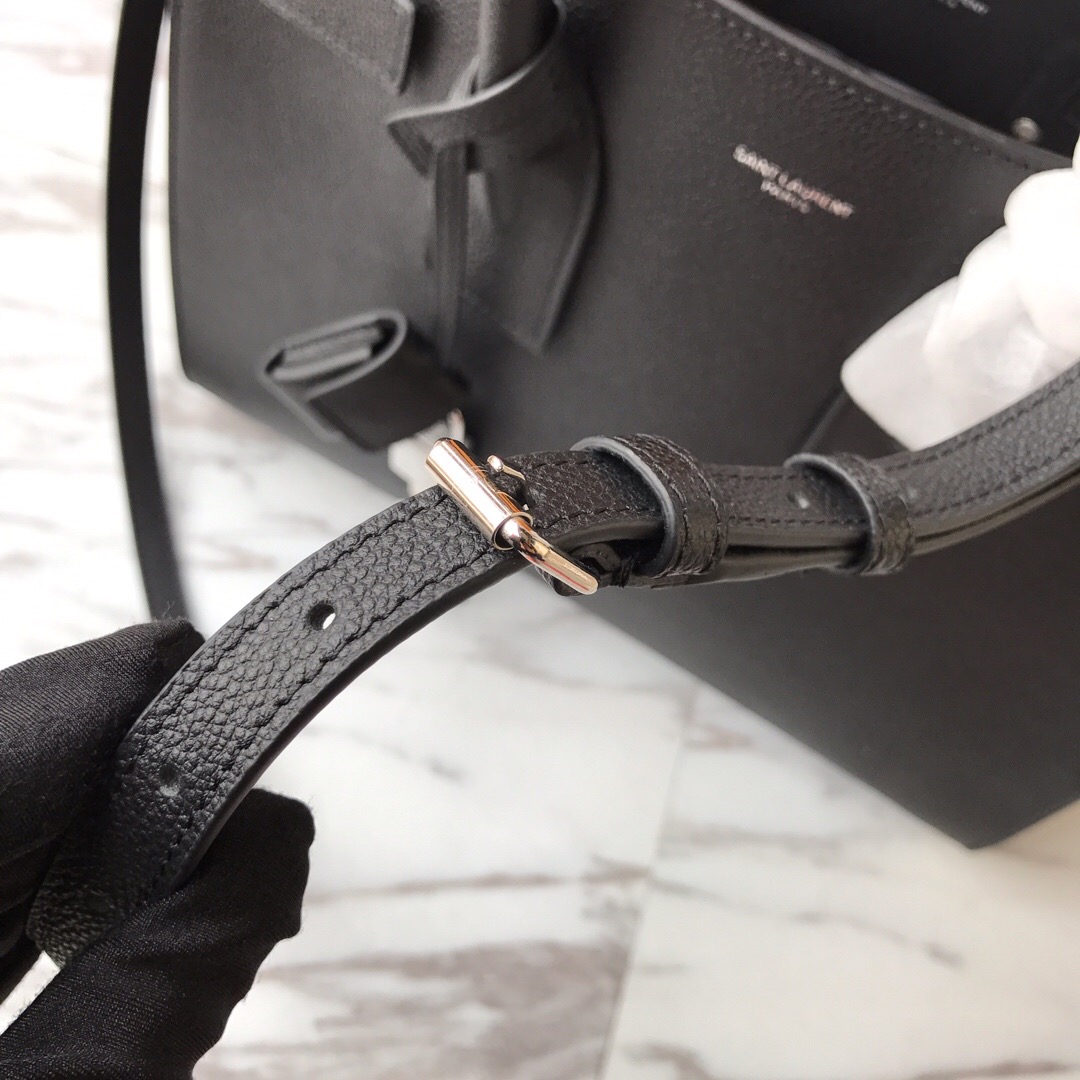 378299 CLASSIC SAC DE JOUR SMALL IN GRAINED LEATHER, YSL Saint Laurent