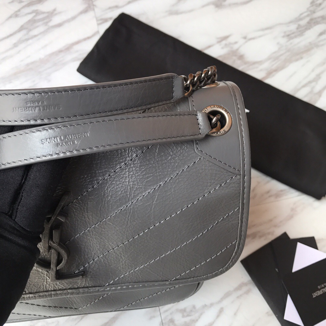 498894 NIKI MEDIUM IN VINTAGE LEATHER, YSL Saint Laurent