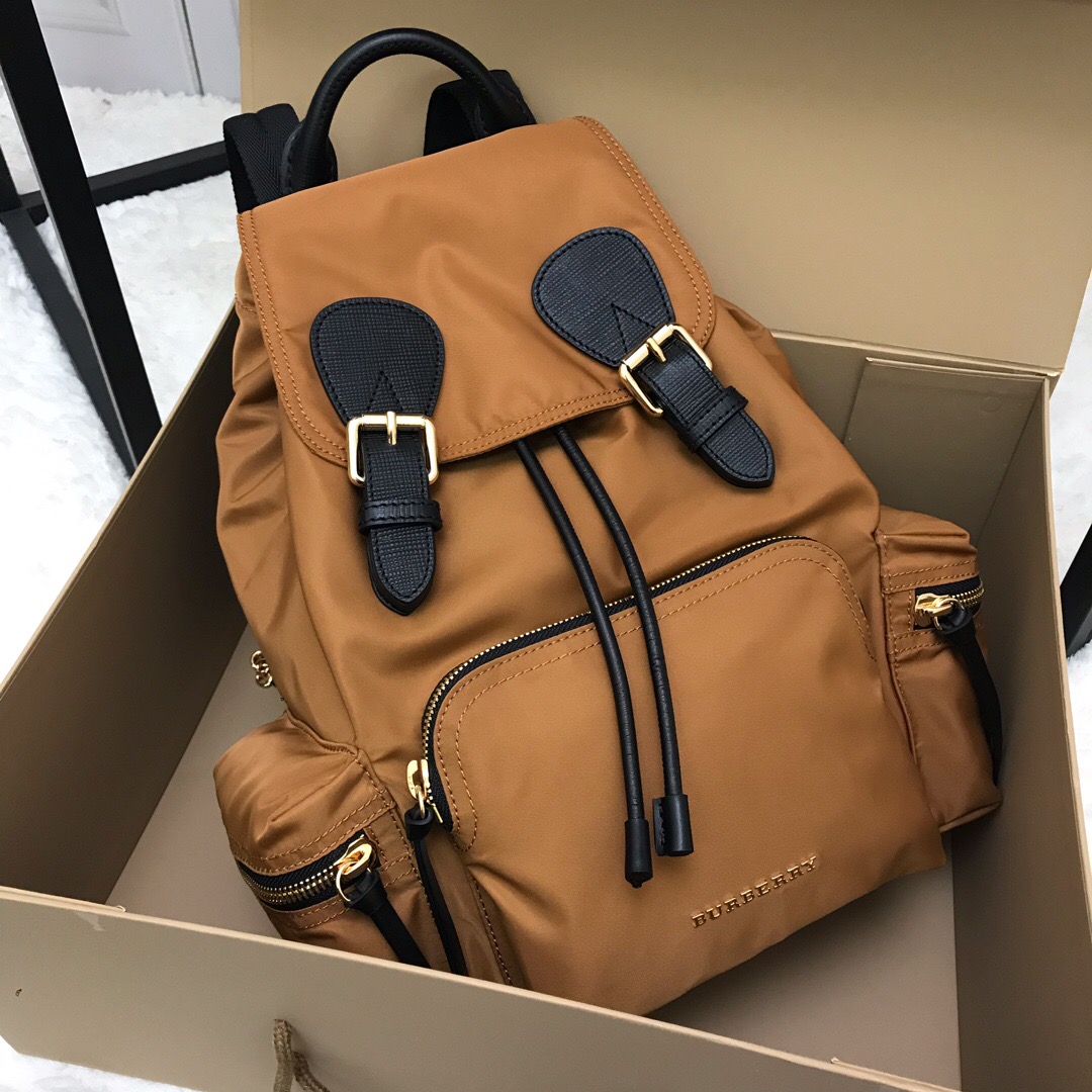40166221, The Medium Rucksack in Technical Nylon and Leather, BURBERRY BACKPACKS