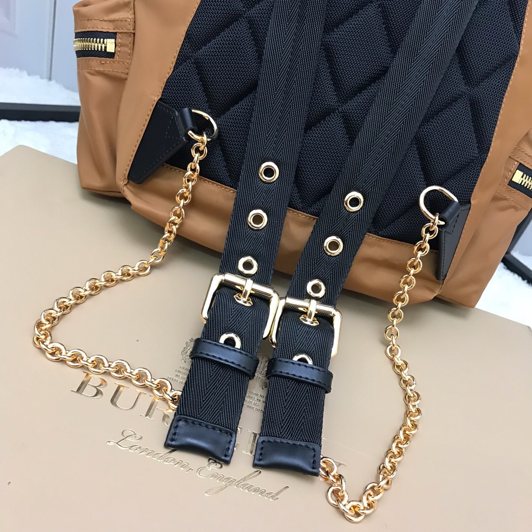 40166221, The Medium Rucksack in Technical Nylon and Leather, BURBERRY BACKPACKS