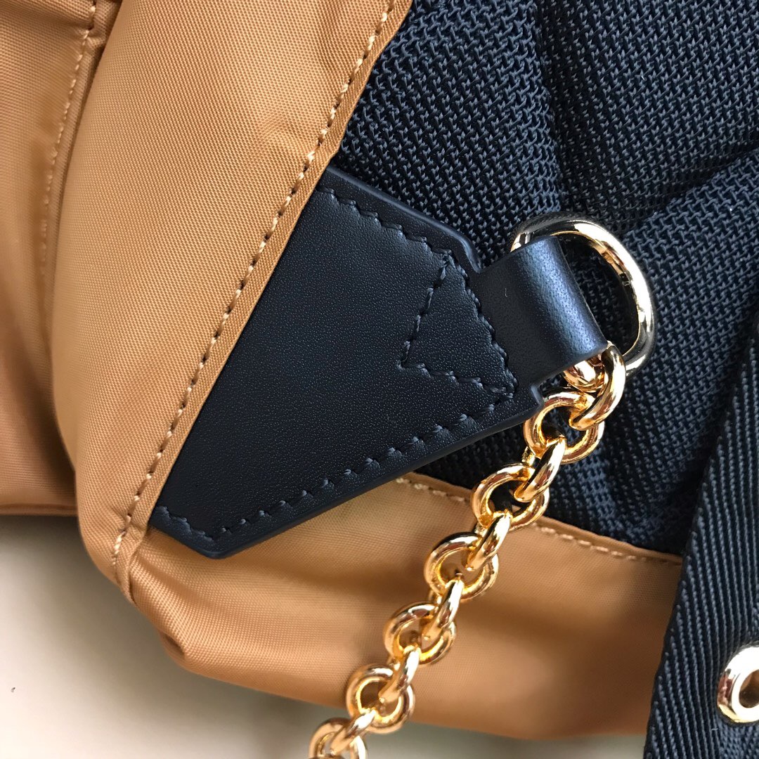 40166221, The Medium Rucksack in Technical Nylon and Leather, BURBERRY BACKPACKS