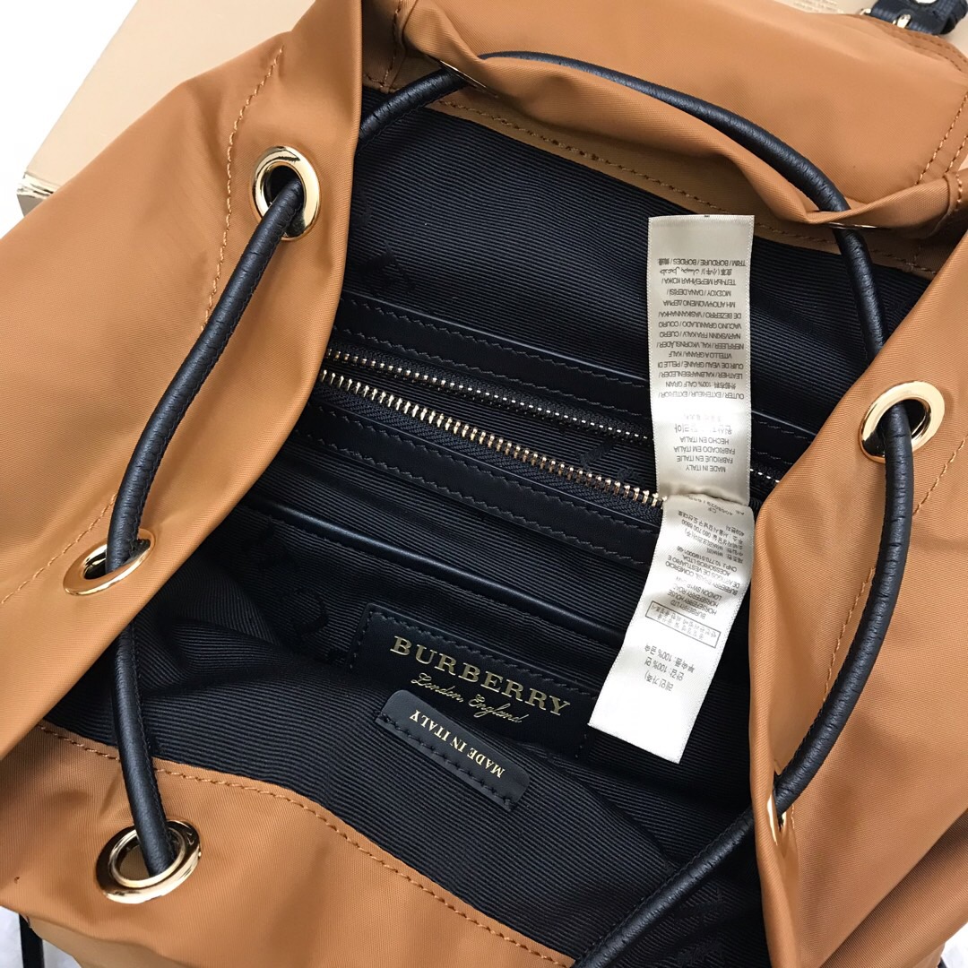40166221, The Medium Rucksack in Technical Nylon and Leather, BURBERRY BACKPACKS