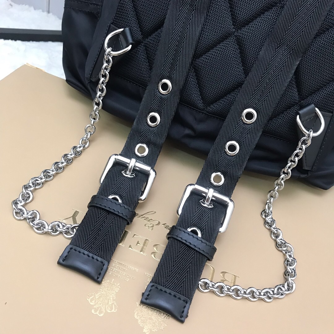 40166221, The Medium Rucksack in Technical Nylon and Leather, BURBERRY BACKPACKS