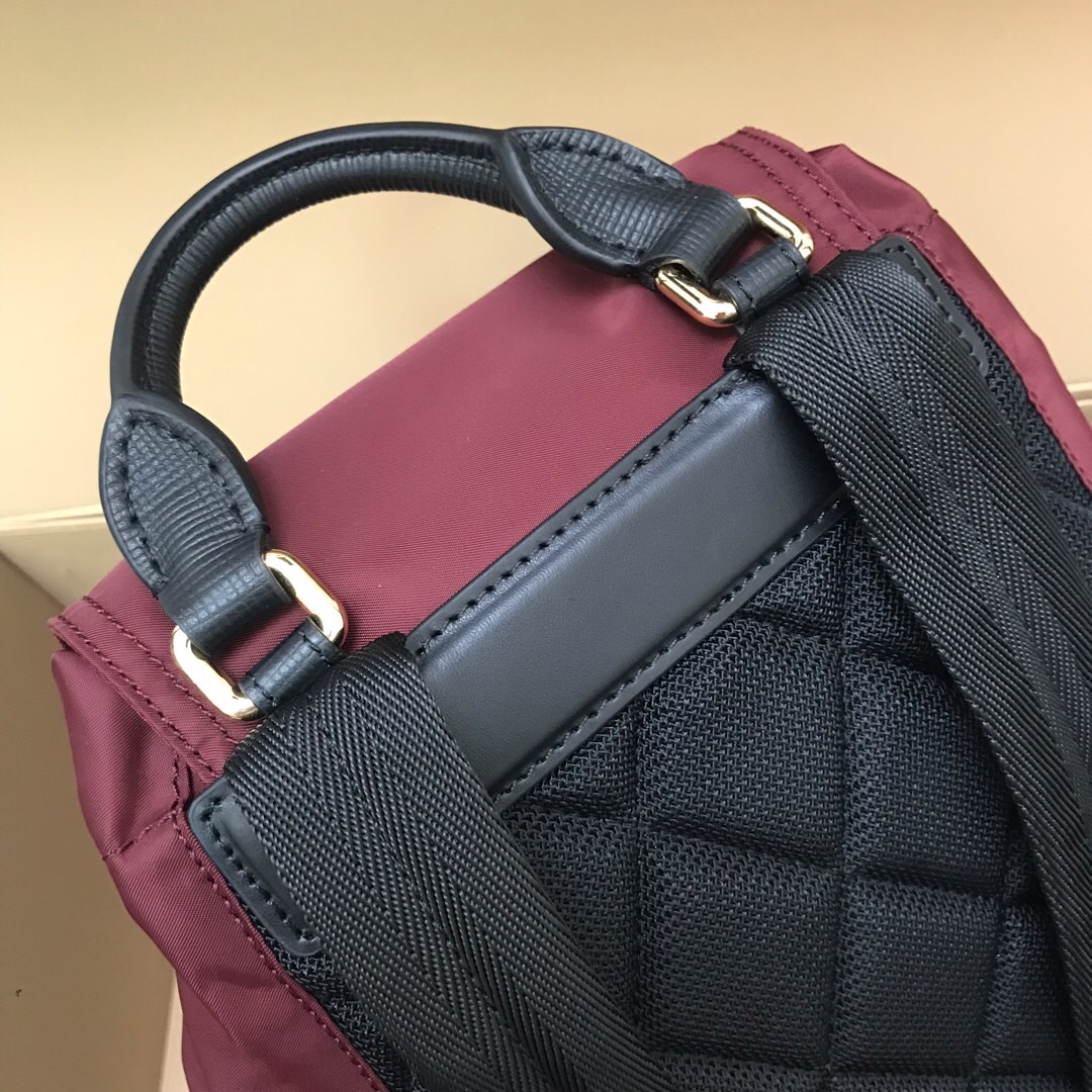 40166221, The Medium Rucksack in Technical Nylon and Leather, BURBERRY BACKPACKS