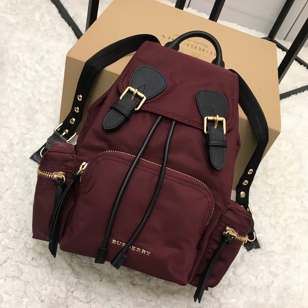 40166221, The Medium Rucksack in Technical Nylon and Leather, BURBERRY BACKPACKS