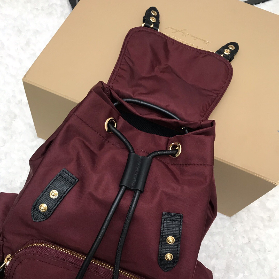 40166221, The Medium Rucksack in Technical Nylon and Leather, BURBERRY BACKPACKS