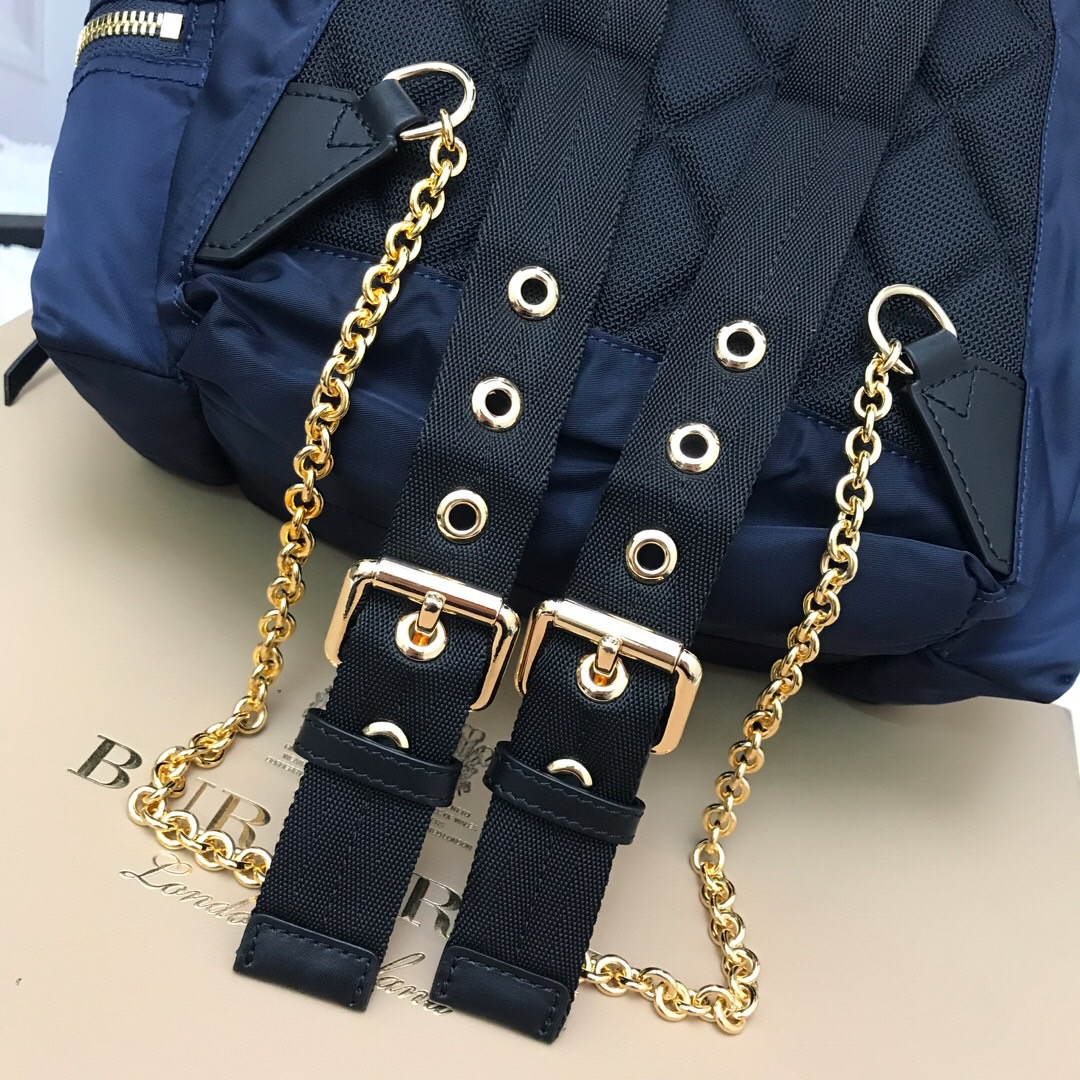 40166221, The Medium Rucksack in Technical Nylon and Leather, BURBERRY BACKPACKS