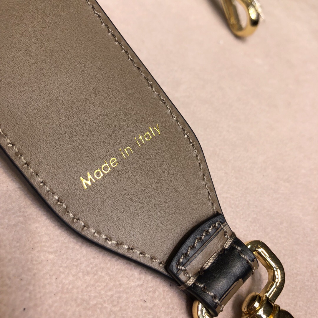 STRAP YOU, Leather shoulder strap, FENDI BAG ACCESSOIRES
