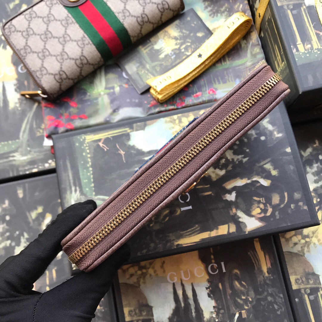557696, Zip around wallet with Three Little Pigs, GUCCI WALLET CHINESE NEW YEAR