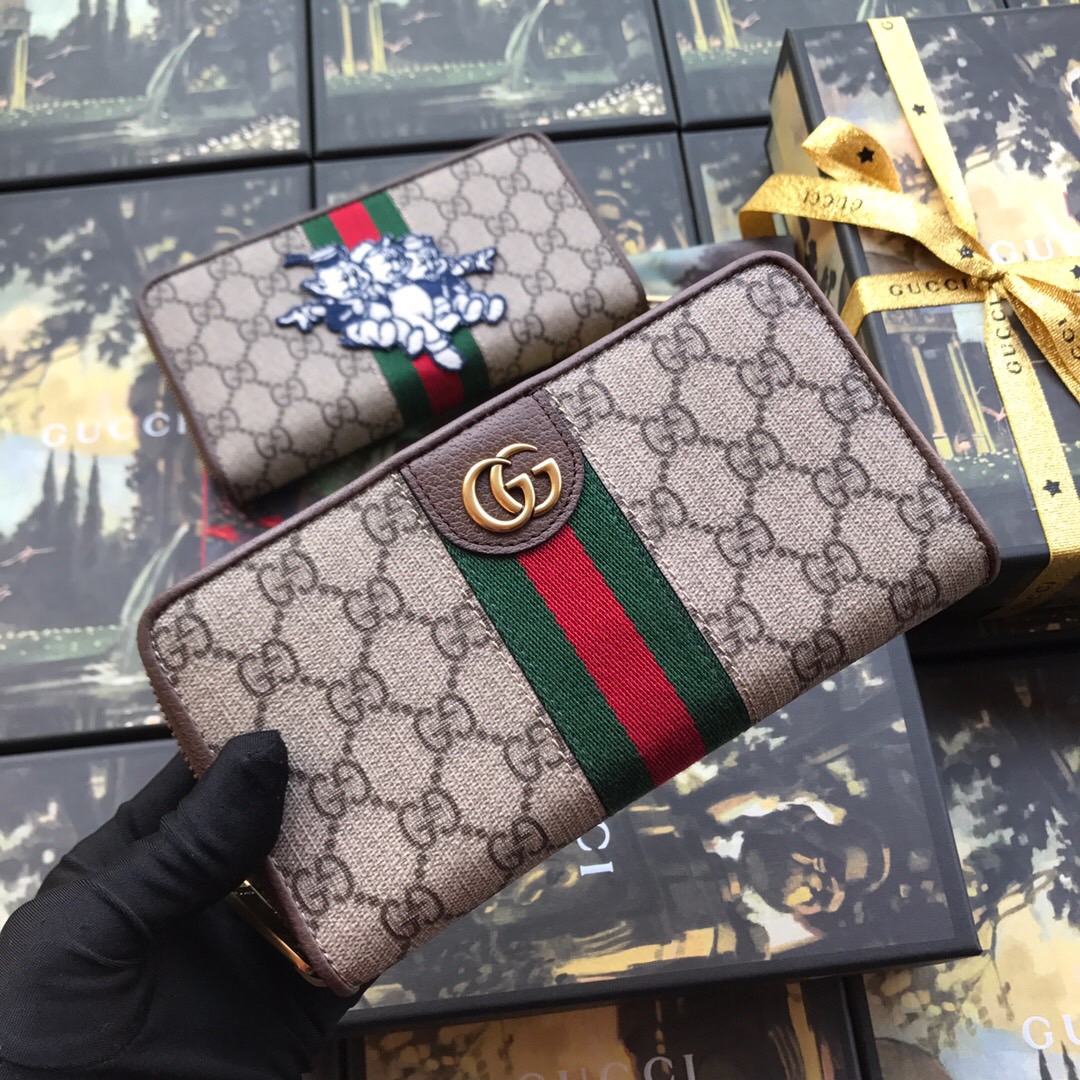 557696, Zip around wallet with Three Little Pigs, GUCCI WALLET CHINESE NEW YEAR