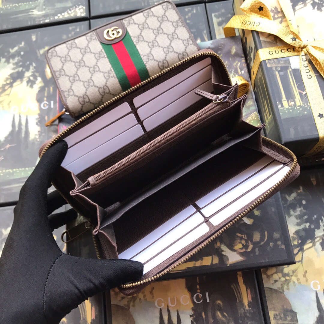557696, Zip around wallet with Three Little Pigs, GUCCI WALLET CHINESE NEW YEAR