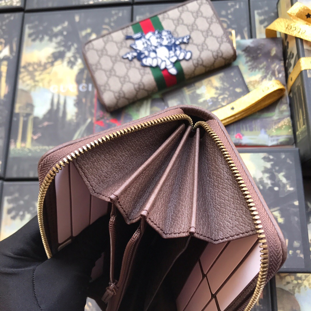 557696, Zip around wallet with Three Little Pigs, GUCCI WALLET CHINESE NEW YEAR