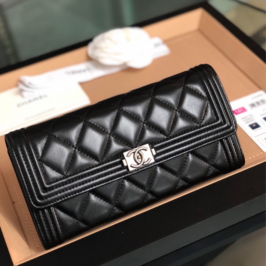 A80286 BOY CHANEL Flap Wallet, Lambskin, Chanel Wallet