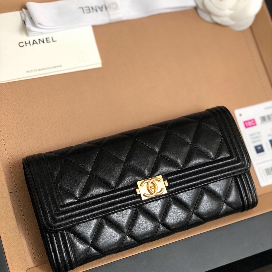 A80286 BOY CHANEL Flap Wallet, Lambskin, Chanel Wallet