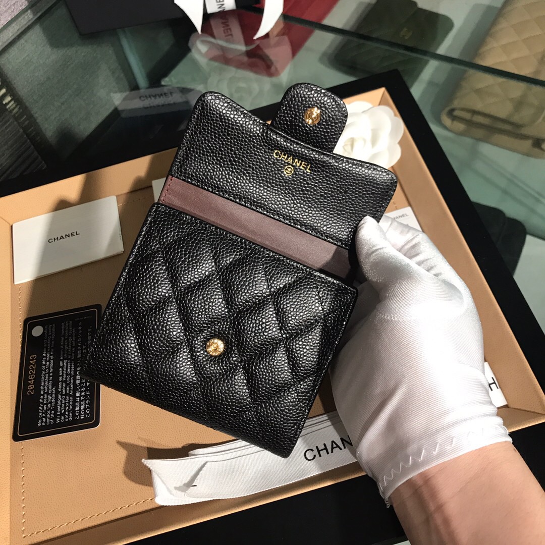 A81900  classic small flap wallet, CAVIAR CALFSKIN