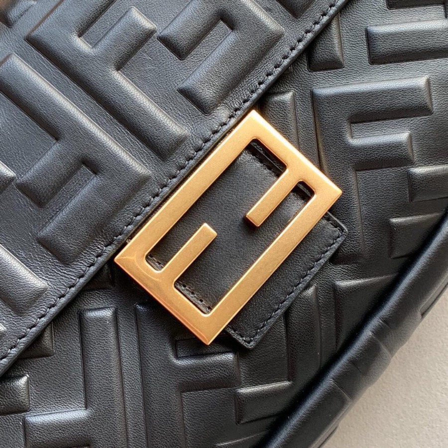 BAGUETTE, FENDI BAG