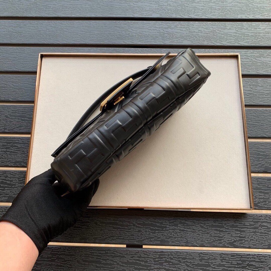 BAGUETTE, FENDI BAG