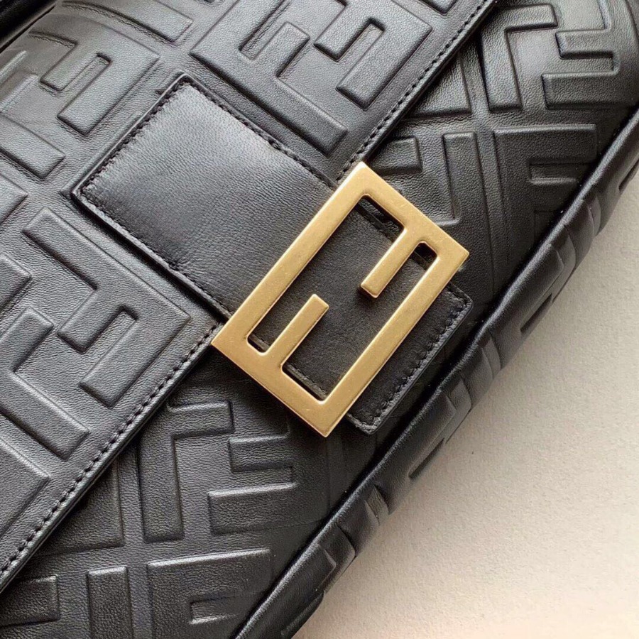 BAGUETTE LARGE, FENDI BAG