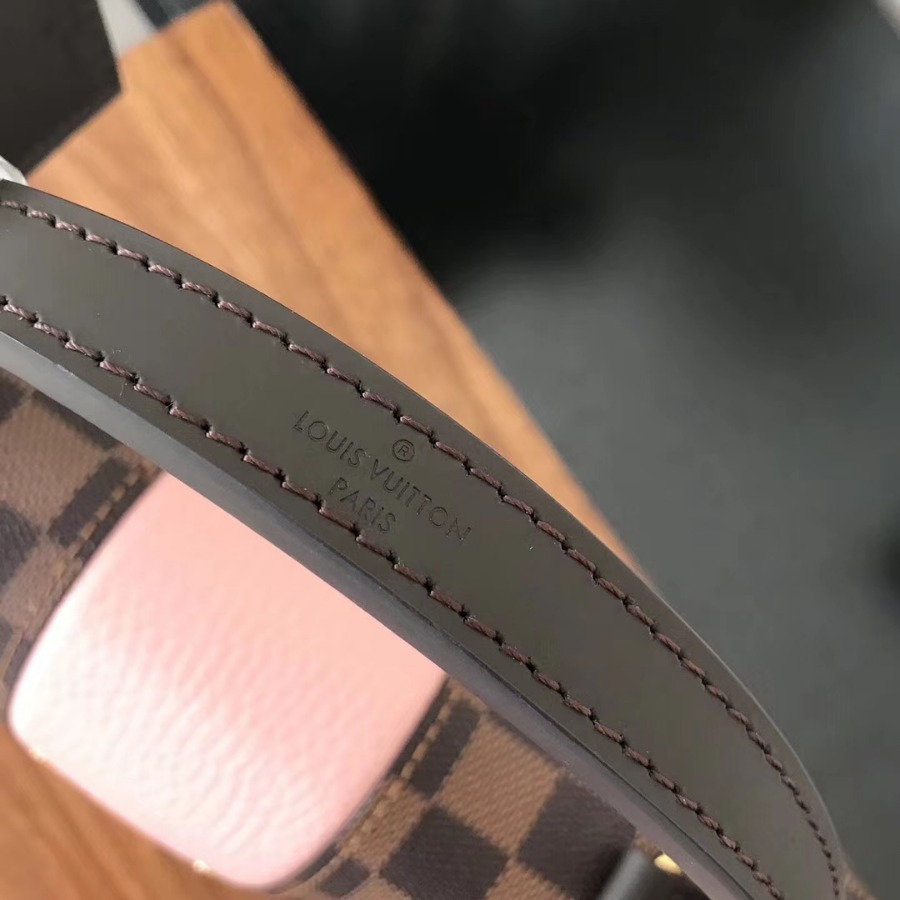 N64417, LOUIS VUITTON LV, Bond Street Mahina Leather Handbag