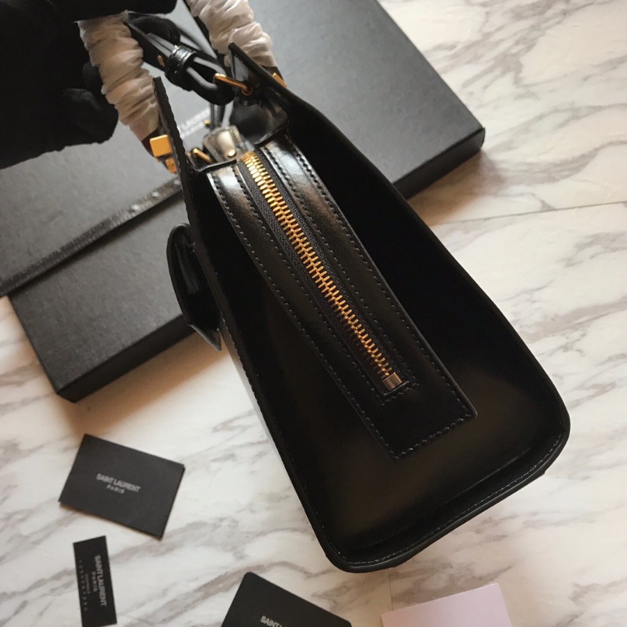UPTOWN SMALL TOTE IN SHINY SMOOTH LEATHER, YSL Saint Laurent