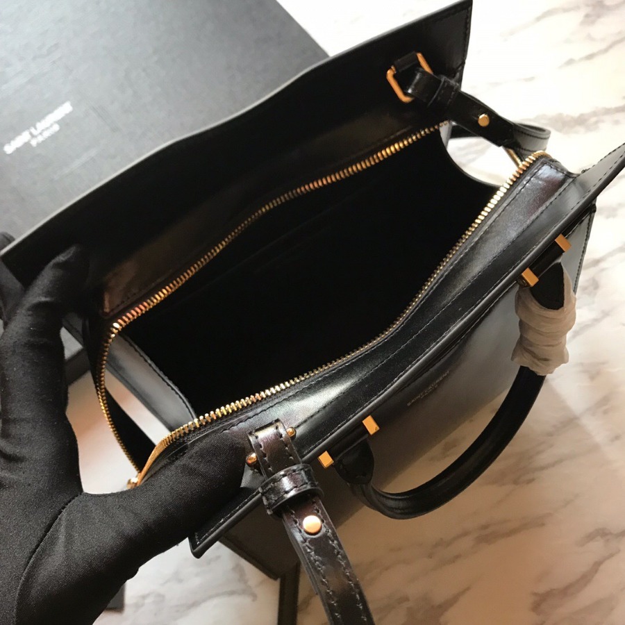 UPTOWN SMALL TOTE IN SHINY SMOOTH LEATHER, YSL Saint Laurent