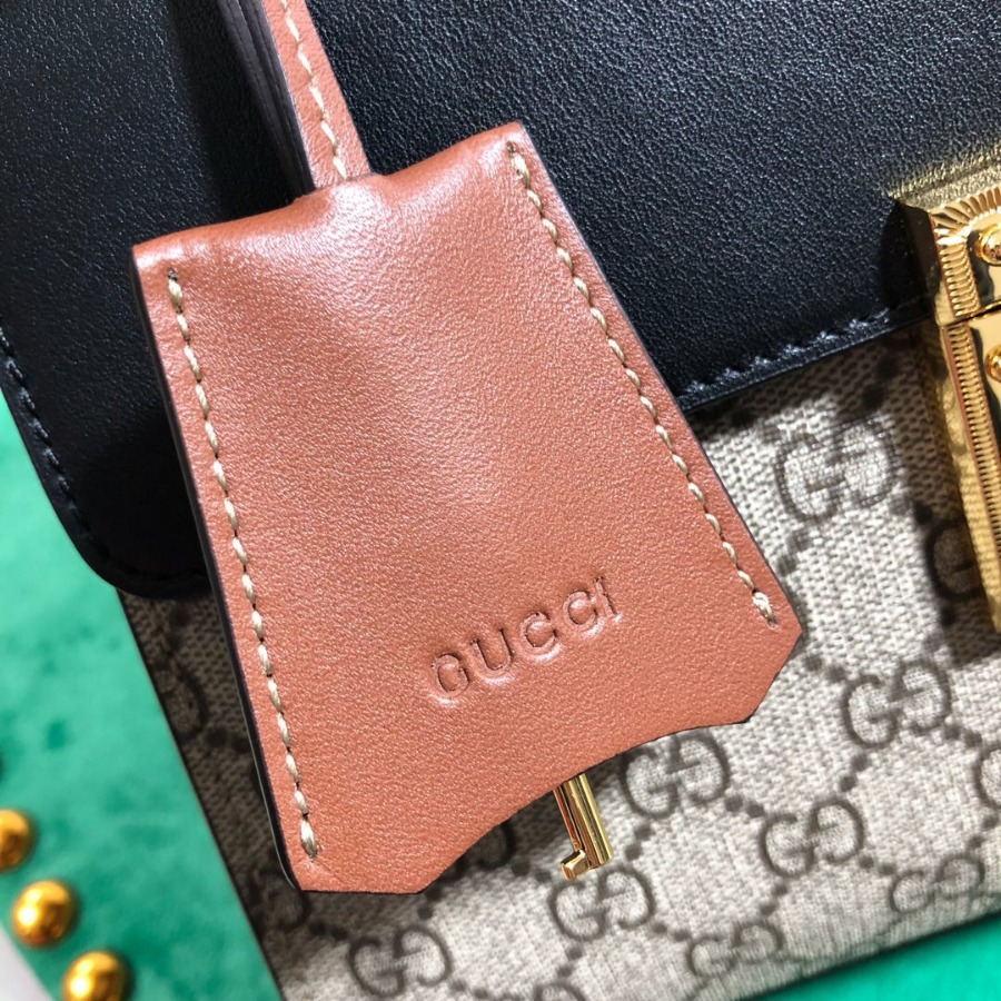 453188 Padlock Gucci Signature top handle bag
