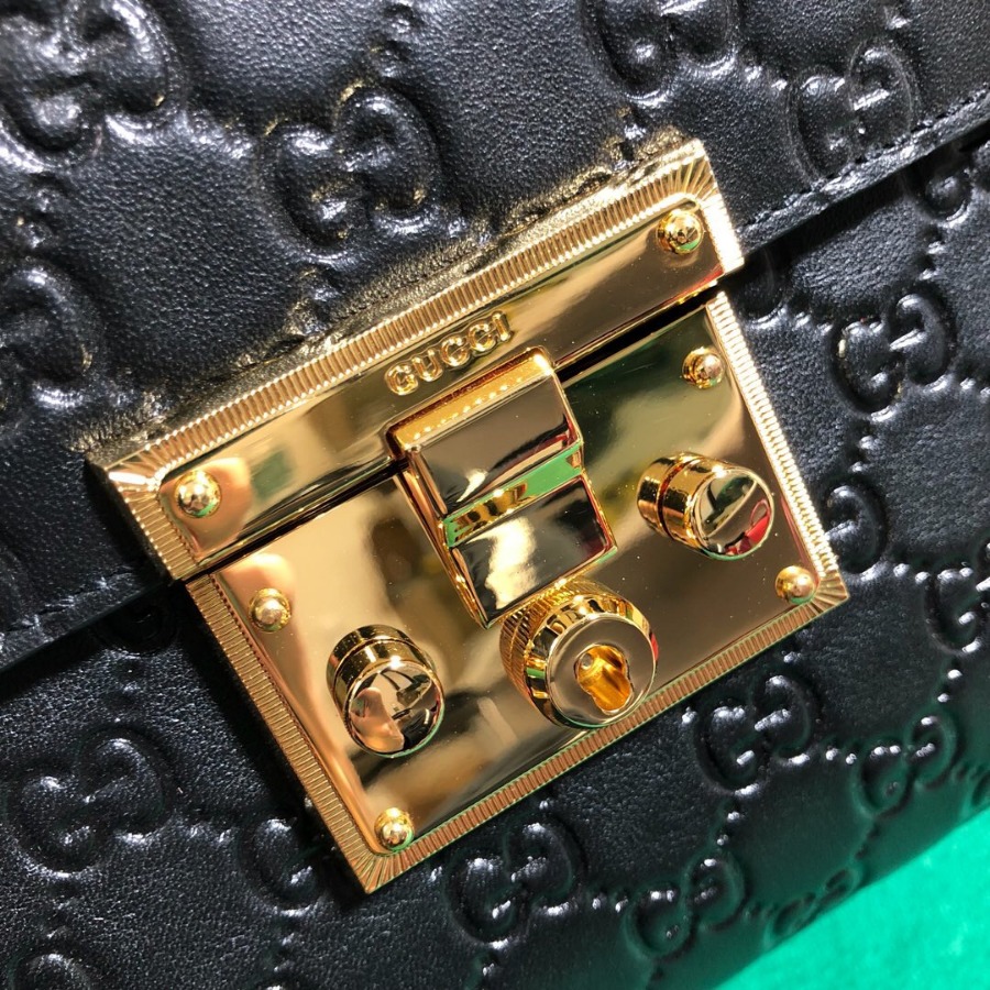 453188 Padlock Gucci Signature top handle bag