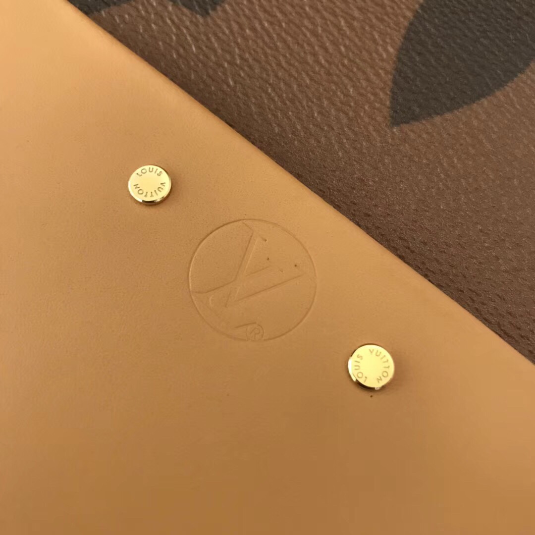 M44604 BOITE CHAPEAU SOUPLE, Louis Vuitton LV