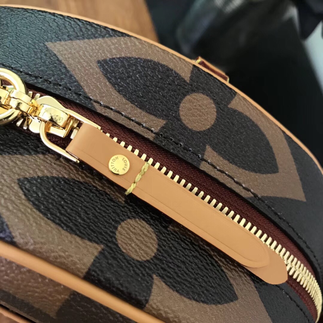 M44604 BOITE CHAPEAU SOUPLE, Louis Vuitton LV