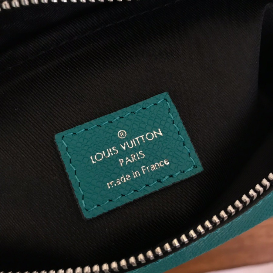M30241 OUTDOOR MESSENGER, Louis Vuitton LV