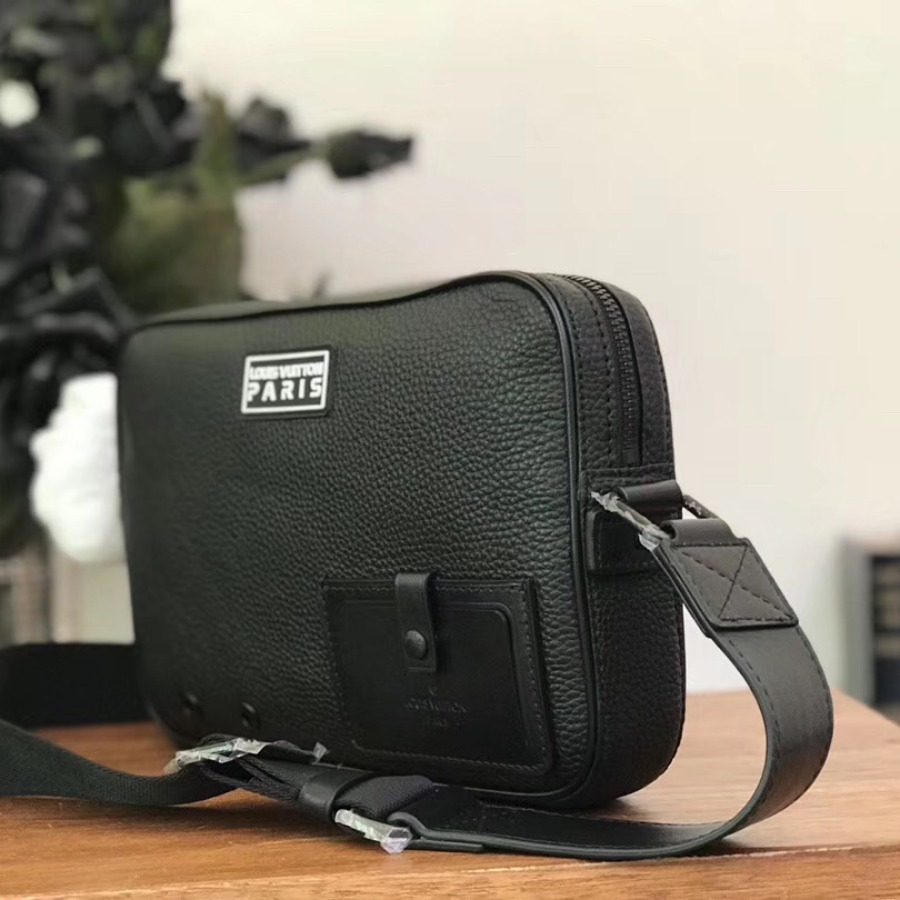 M52767 ALPHA MESSENGER, Louis Vuitton LV