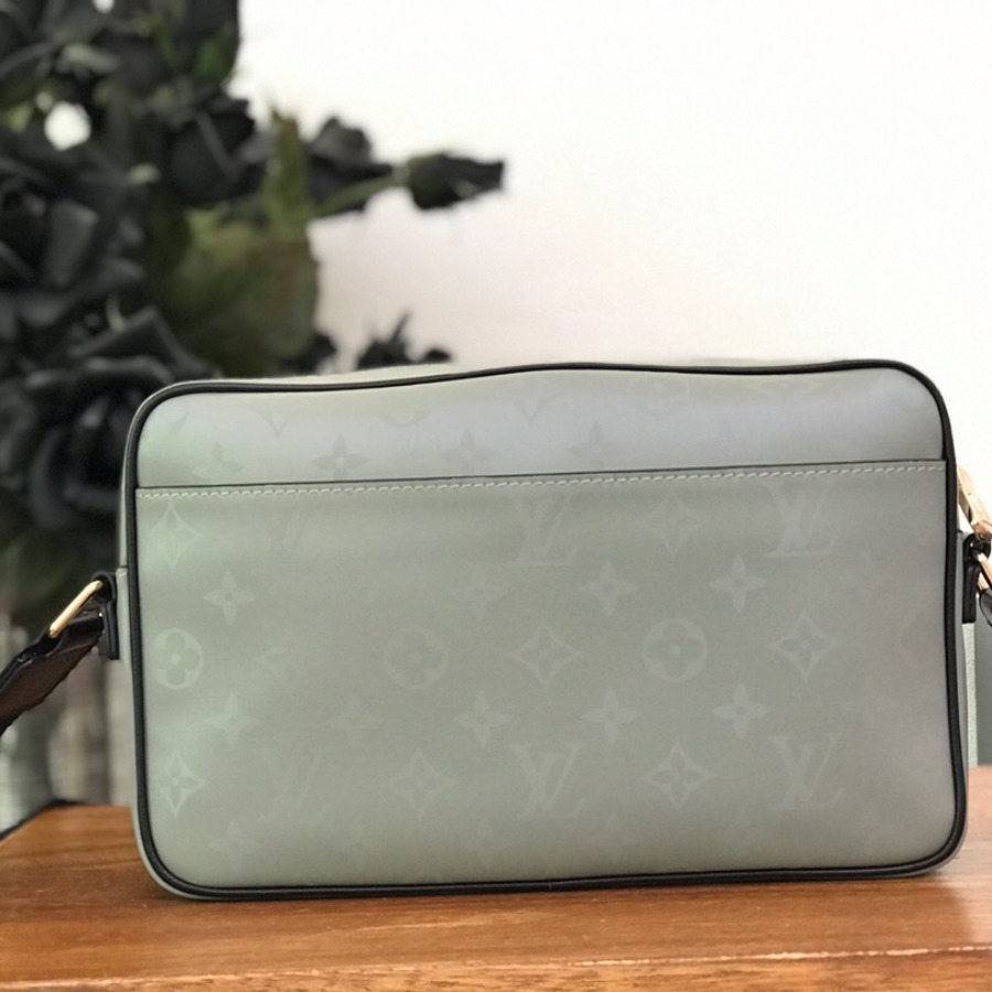 M44169 ALPHA MESSENGER, Louis Vuitton LV