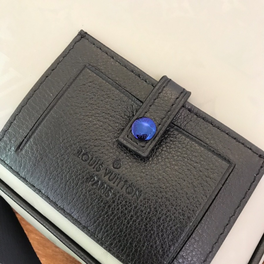 M44169 ALPHA MESSENGER, Louis Vuitton LV