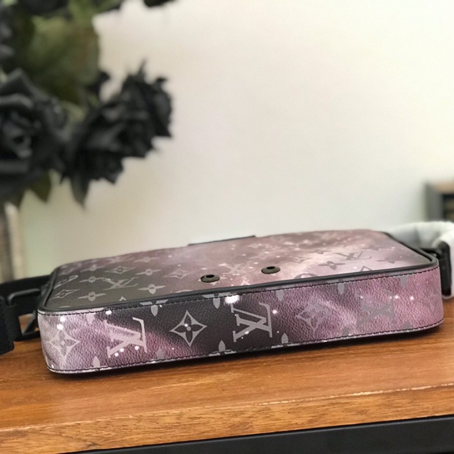 M44165 ALPHA MESSENGER, Louis Vuitton LV